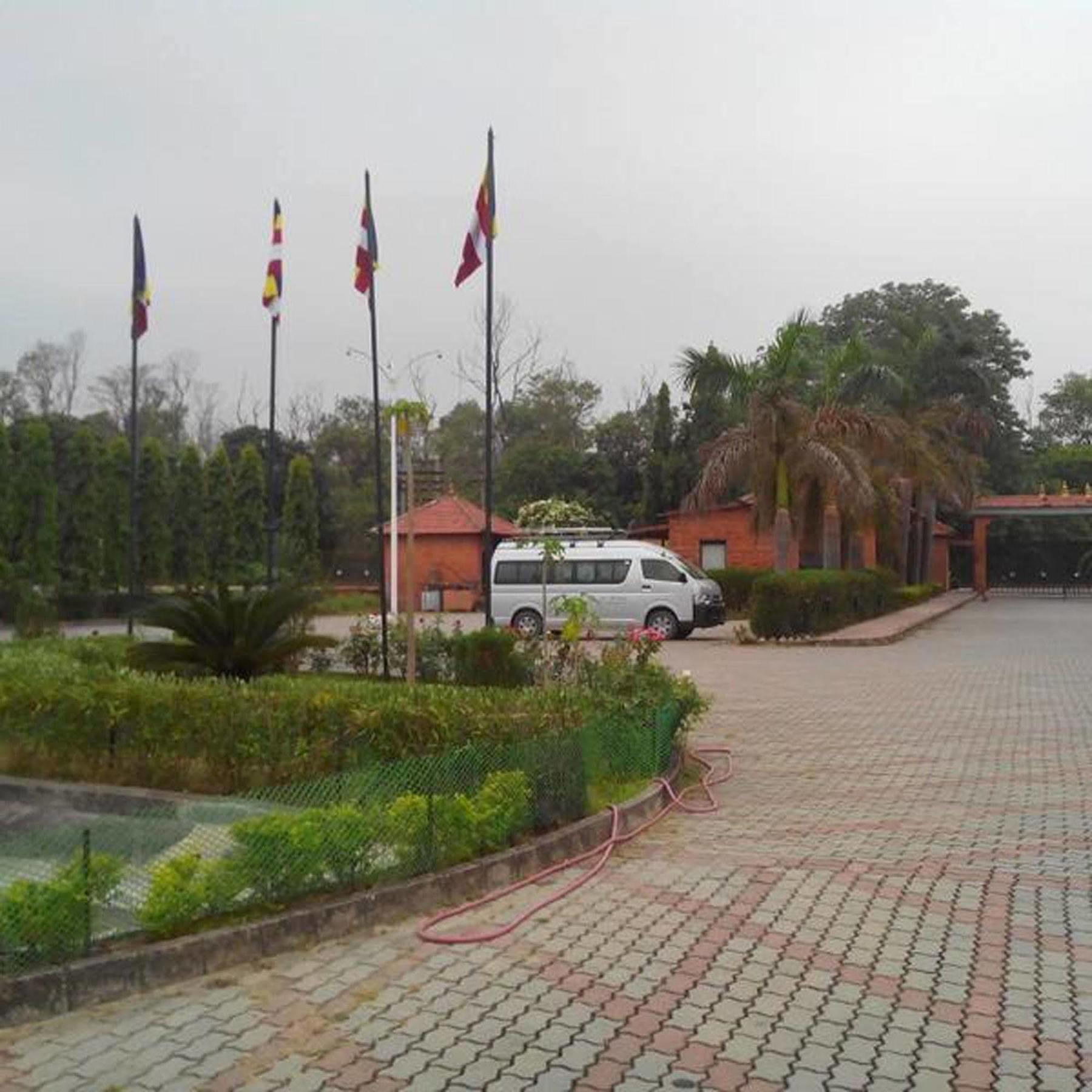 Hotel Lumbini Garden New Crystal Екстериор снимка